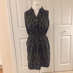 LIKE NEW BR giraffe sleeveless shirtdress